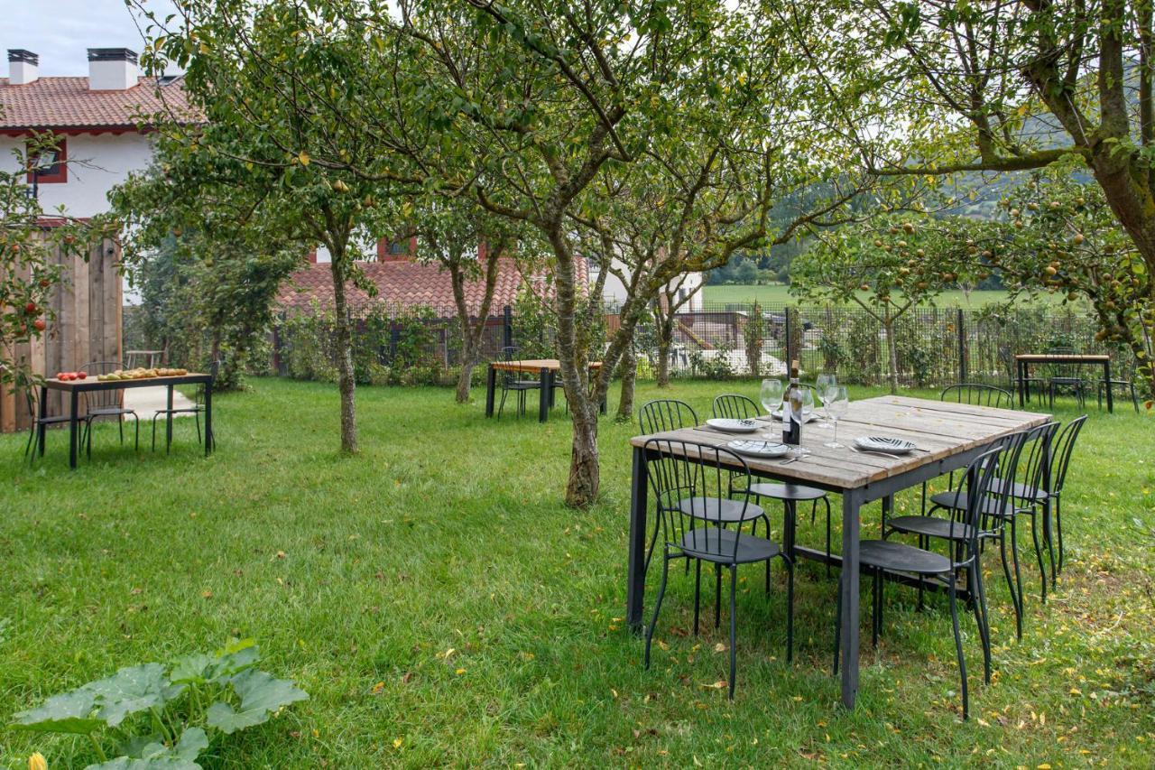 Apartamentos Turisticos Rurales Iturburuarena Alkotz Екстериор снимка